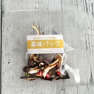 北九州産熟成ぬか床スターターセット1800g 唐辛子付　説明書　ぬかだきセット Amazon.co.jp: 日本盛 熟成 ぬか床 キット 糠床 セット 国産原料