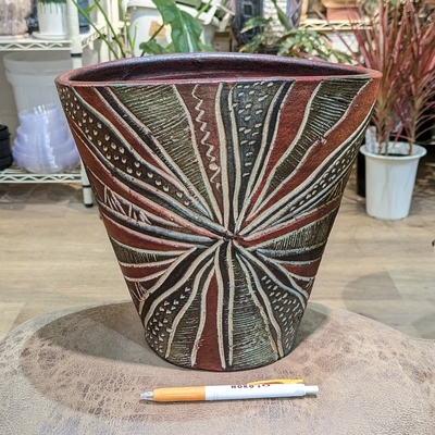 ( 105 ) 内径 約17 × 25cm 高さ 約24cm (受皿無し・鉢底穴あり)