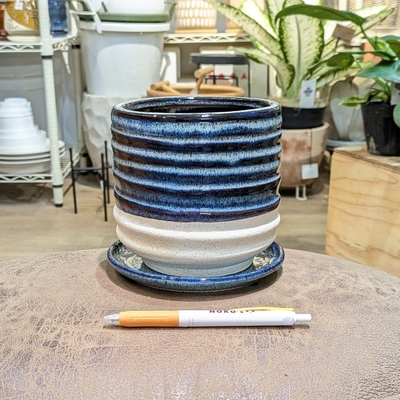 【 508 】内径 約11cm 高さ 約13cm  (受皿付・鉢底穴あり)
