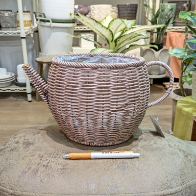 〖 272 〗 内径 約17cm　高さ 約17cm 幅(持ち手～注ぎ口) 約35cm