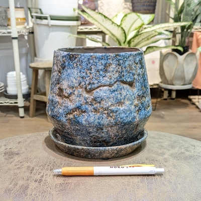 【 560 】内径 約13cm 高さ 約13.5cm (受皿付・鉢底穴あり)
