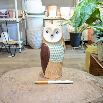 【磁器製ふくろうの花瓶】幅 約9.3cm 奥行き 約8.5cm 高さ 約20.5cm