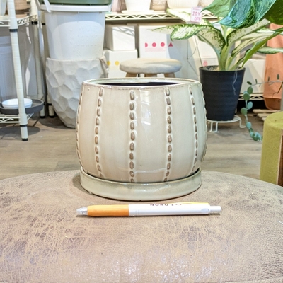 【 599 】内径 約11cm 高さ 約11cm (受皿付・鉢底穴あり)