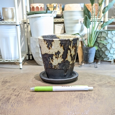 【 654 】内径 約9cm 高さ 約10.5cm (受皿付・鉢底穴あり)