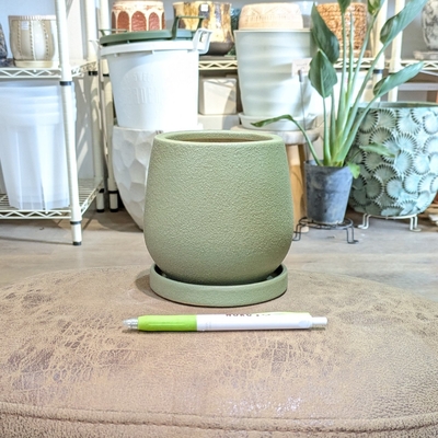 【 658 】内径 約9cm 高さ 約11cm (受皿付・鉢底穴あり)