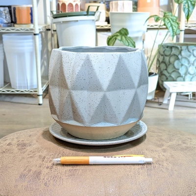 【 693 】内径 約13cm 高さ 約15cm (受皿付・鉢底穴あり)