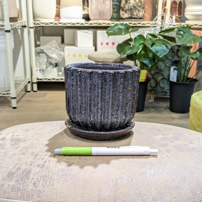 【 708 】内径 約9.5cm 高さ 約9.5cm (受皿付・鉢底穴あり)