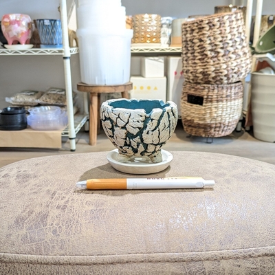 《 362 》【容器部分のみ：内径 約7cm 高さ 約5cm 】全高 約 約7cm (受皿付・鉢底穴あり)