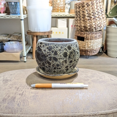 【 802 】内径 約9cm 高さ 約9.5cm (受皿付・鉢底穴あり)