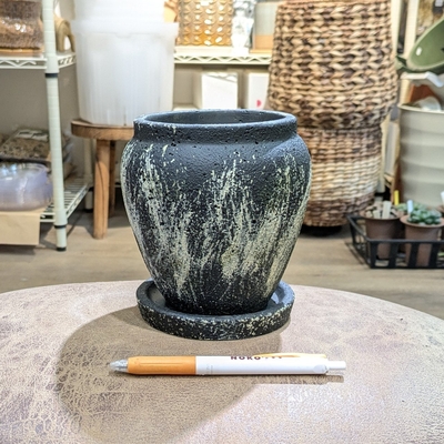 【 824 】内径 約9.5cm 高さ 約13cm (受皿付・鉢底穴あり)