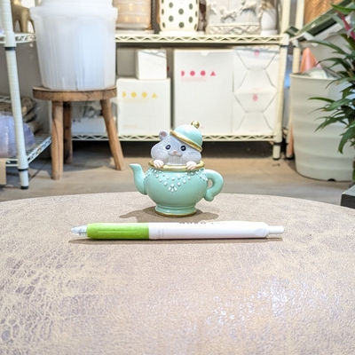 【ハムスター(みどり)】幅 約7.5cm 奥行き 約5.5cm 高さ 約7cm