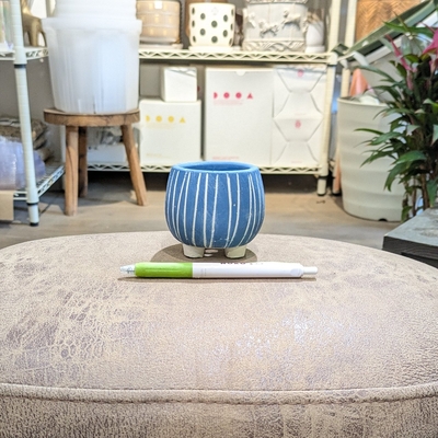 《 385 》【容器部分のみ：内径 約5cm 高さ 約6cm 】全高 約7cm (受皿無し・鉢底穴あり)