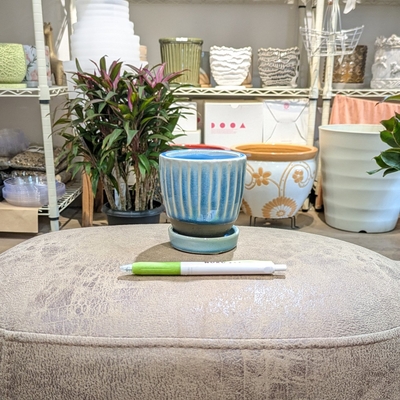 《 402 》内径 約6.5cm 高さ 約8cm (受皿付・鉢底穴あり)