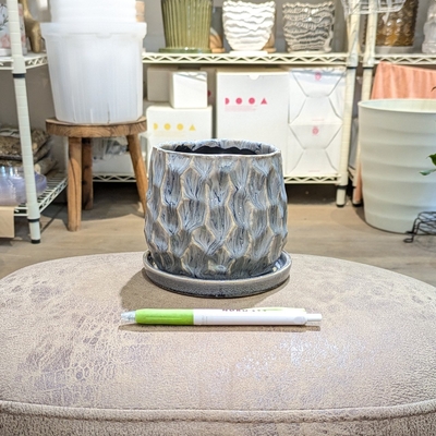 【 900 】内径 約9cm 高さ 約10cm (受皿付・鉢底穴あり)