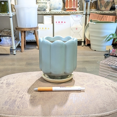 【 939 】内径 約9cm 高さ 約12cm (受皿付・鉢底穴あり)