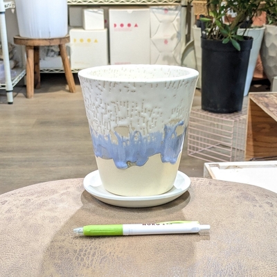 【 993 】内径 約12cm 高さ 約14cm (受皿付・鉢底穴あり)