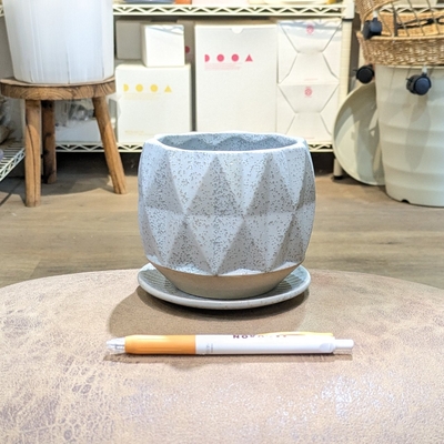 【 95 】内径 約9cm 高さ 約10cm (受皿付・鉢底穴あり)