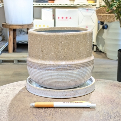 【 124 】内径 約14cm 高さ 約14cm (受皿付・鉢底穴あり)