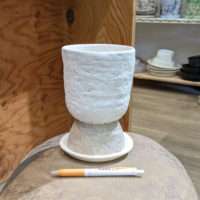 【 163 】【容器部分のみ：内径 約11cm 高さ 約11cm 】全高 約17cm (受皿付・鉢底穴あり)