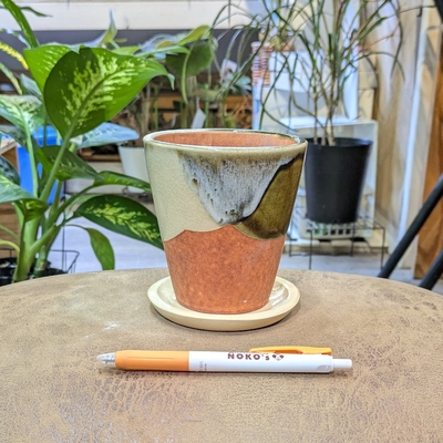 【 222 】内径 約9cm 高さ 約11cm (受皿付・鉢底穴あり)