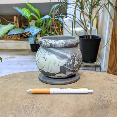 《 484 》内径 約8.5cm 高さ 約10cm (受皿付・鉢底穴あり)