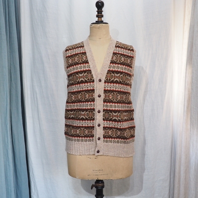 アジャスタブルコスチューム×ジェミーソンズ ベスト カーディガン　BROWN　AK-041