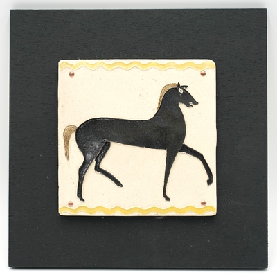 三浦義広『馬』（陶板、バックボード付き）