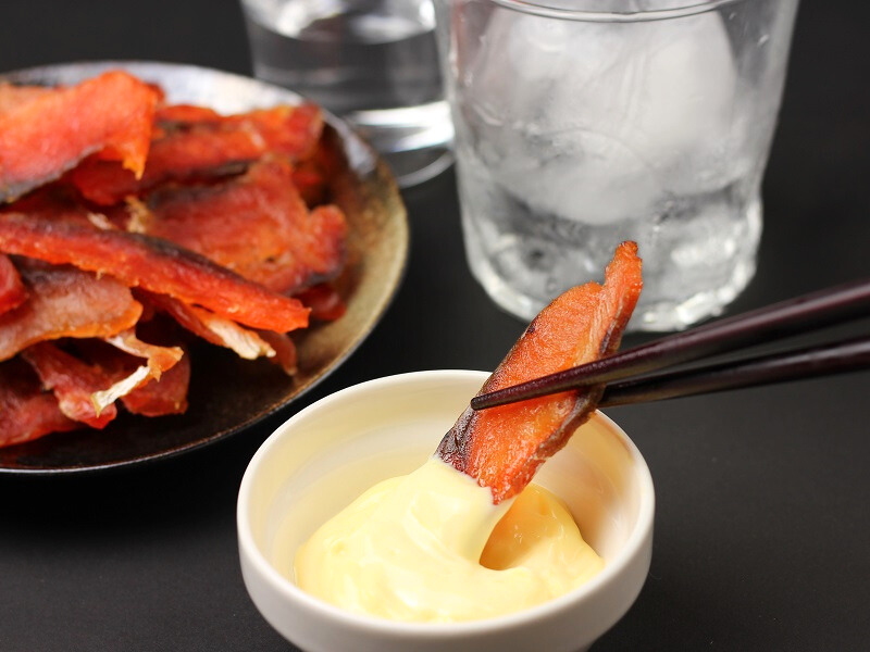 マヨネーズを添えると至福の一口に。日本酒と相性抜群