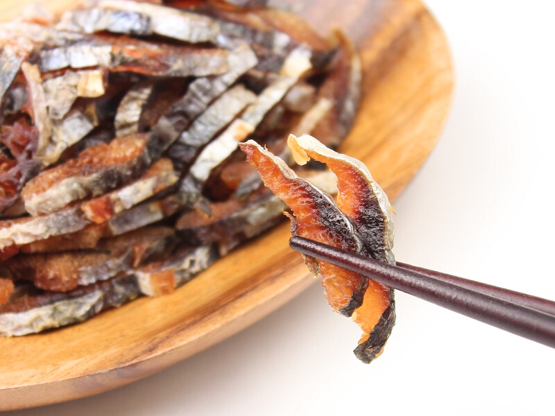 ニシンを薄くスライス加工。柔らかくて食べやすい