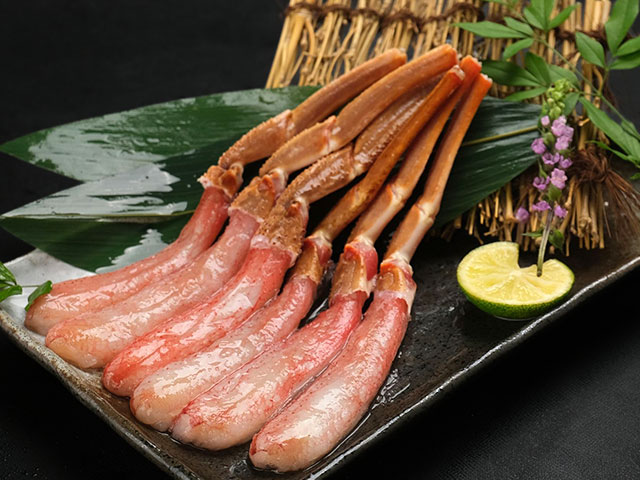 希少！トロける甘みの「生かに刺し」