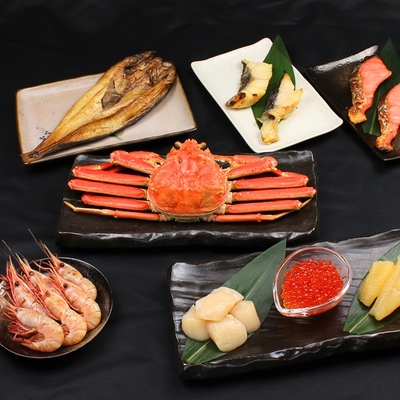 本ズワイガニ姿入り海鮮8品詰め合わせ