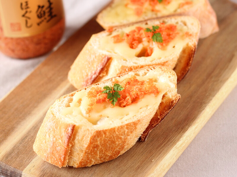 香ばしい焼鮭ほぐしトースト