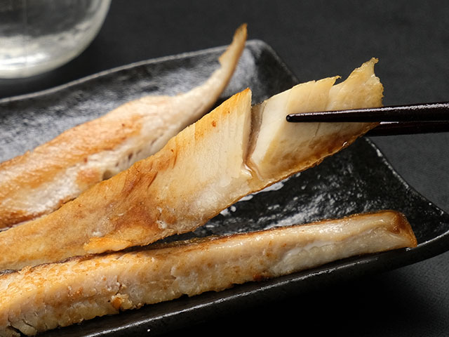 大きな骨がなく、スティック状で食べやすい
