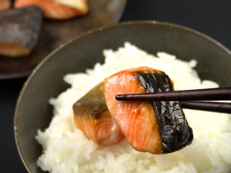 食べやすい、使いやすい、お買い求めやすい。紅鮭のひとくちカットが入荷
