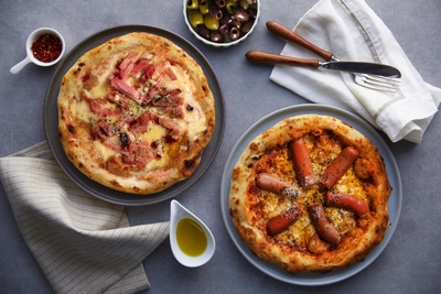 佐賀「唐津くん煙工房」ナポリ風石窯ピザ2枚セット