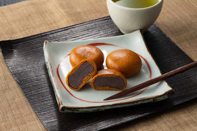 石川「加賀屋」監修温泉まんじゅう