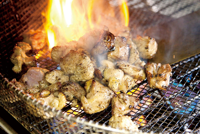 大分「絆屋」おおいた冠地どり岩塩焼