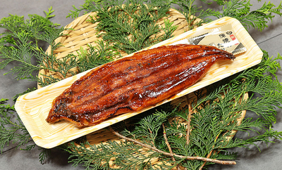 【中国産】焼うなぎ　〈1尾〉（タレ付）