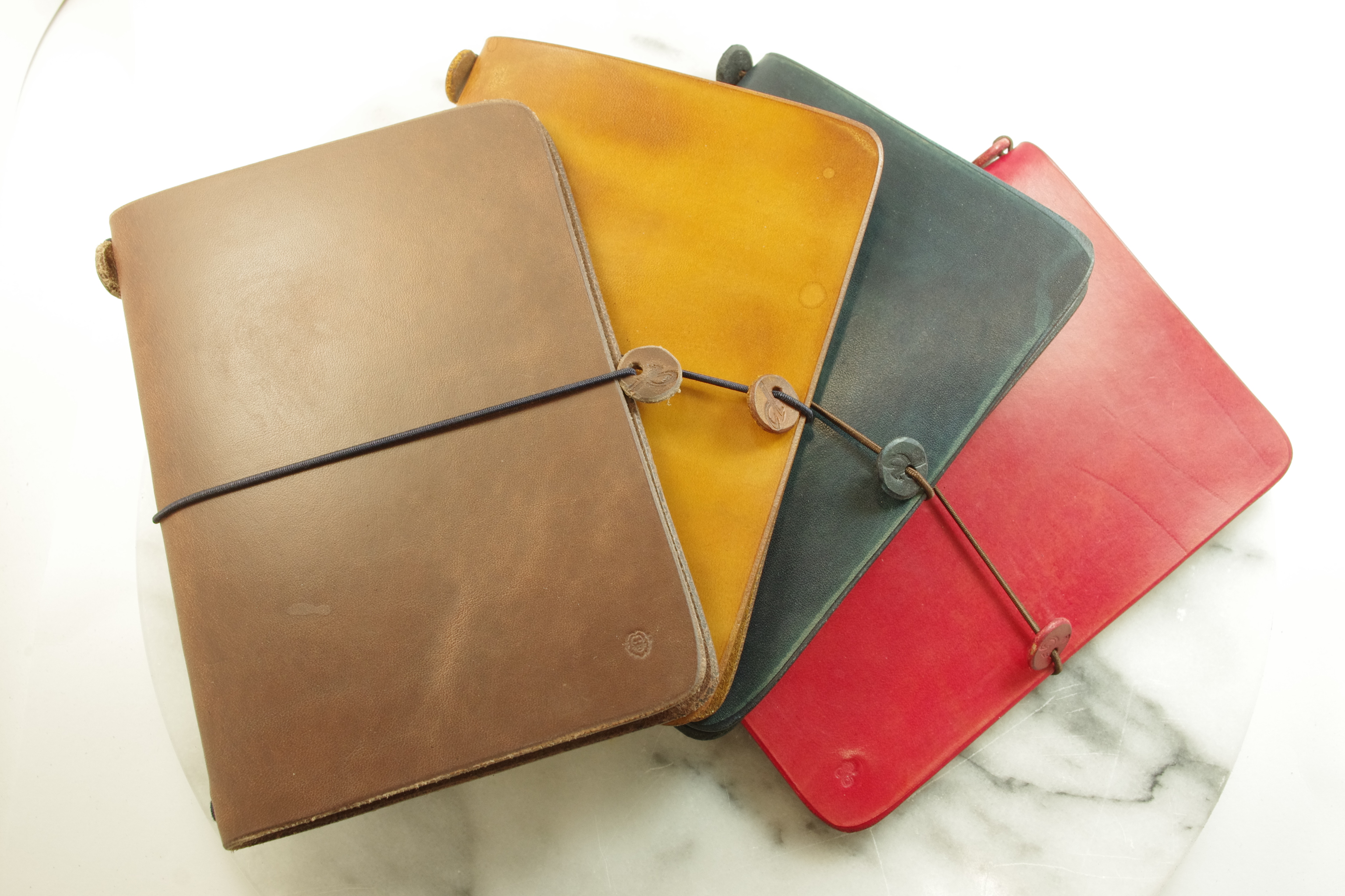 ノートブックカバー　上質な革のカバーとして