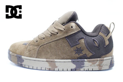  DC SHOES COURT GRAFFIK 　 BRN/DR BROWN