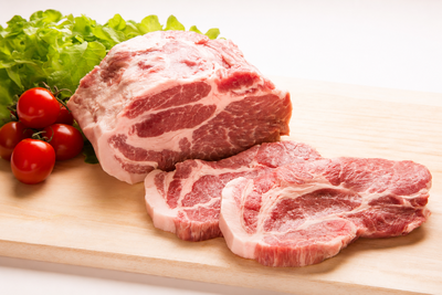 肩ロース肉（ブロック）500g/1,600円～