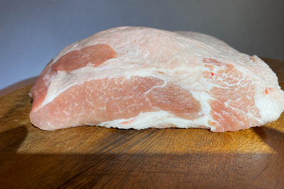 カタ肉（ブロック）500g/1,050円～