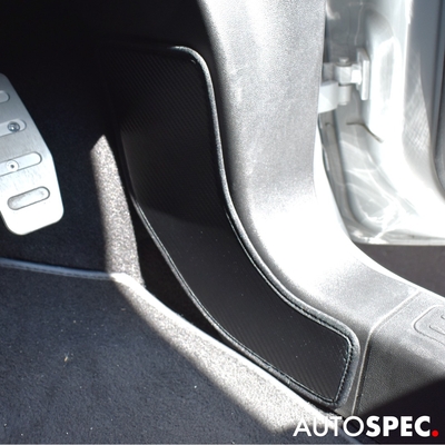 core OBJ　カーボントーン フットキックガード