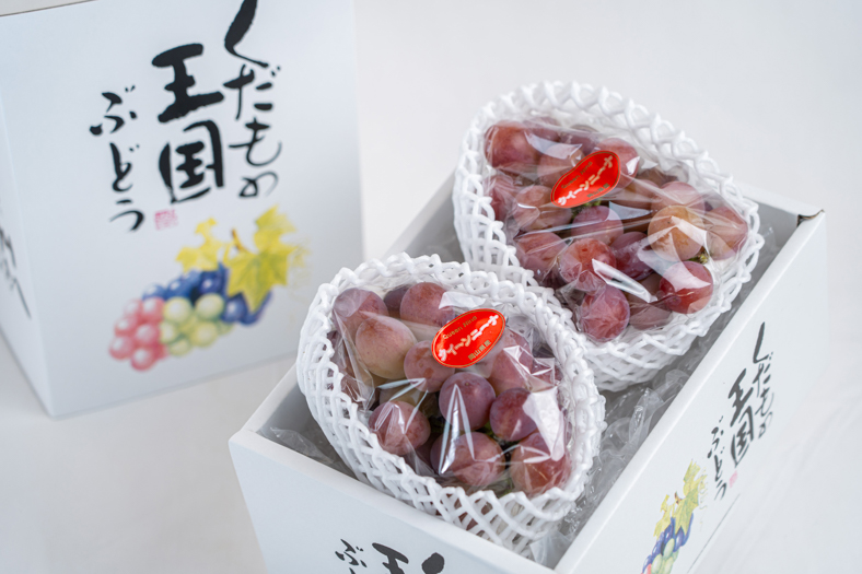クイーンニーナ 約1kg（2房） | 吉田果物店