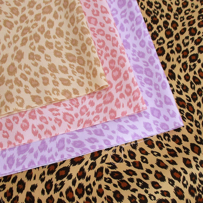 ブロードアニマル柄　レオパード　112cm巾　ヒョウ柄 動物