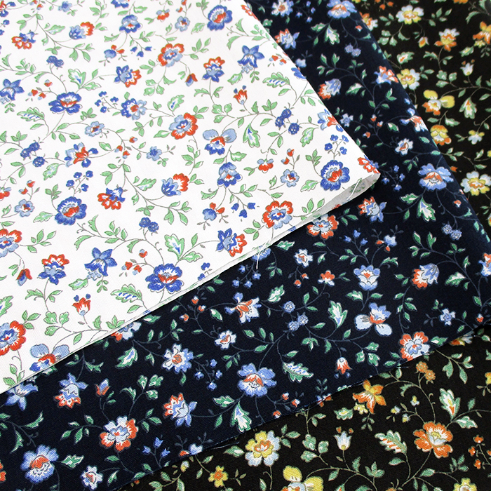 【SALE】綿ブロード花柄プリント　mini sarasa　110cm巾