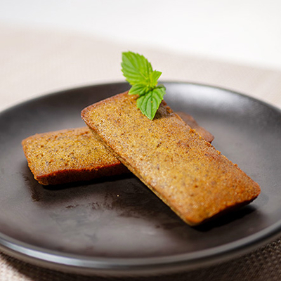 ほうじ茶の米粉フィナンシェ