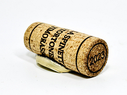 ティモラッソに使われるコルク栓(クリック⇒拡大します)