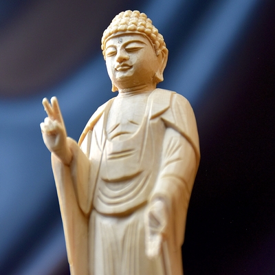 【ピース仏像】　立弥陀