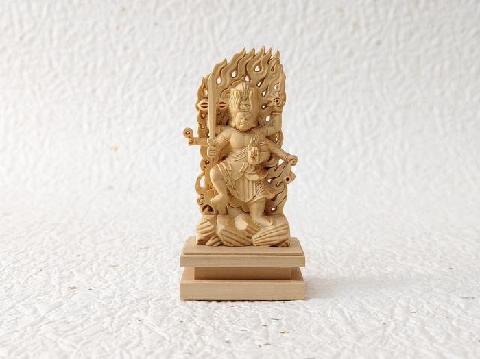 浄化の仏像 烏枢沙摩明王 厨子あり 箱付き 未使用美品 蔵出 蒐集家放出 送料込 浄化の仏像 烏枢沙摩明王 厨子あり 箱付き 未使用美品 蔵出 蒐集家放出